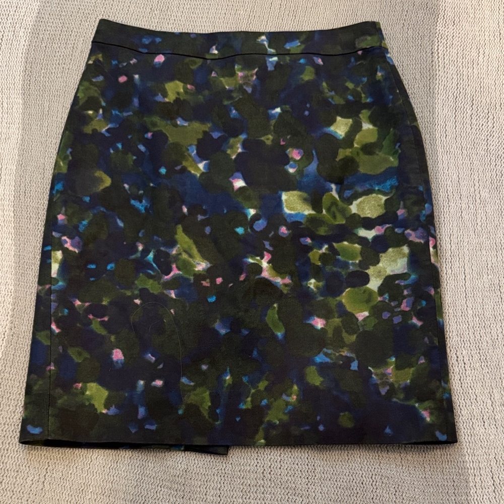 Workwear J.Crew No. 2 Pencil Skirt Abstract Floral Print Size 2